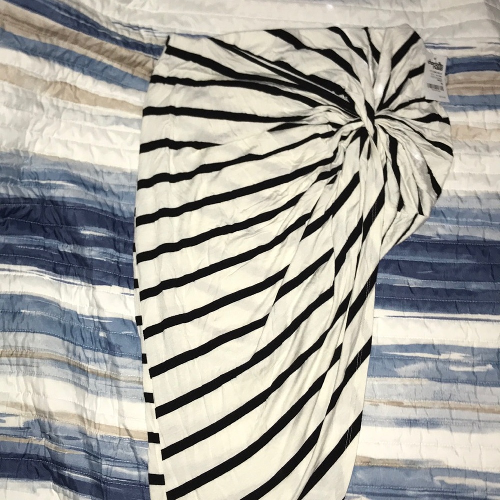 Brand new high low skirt